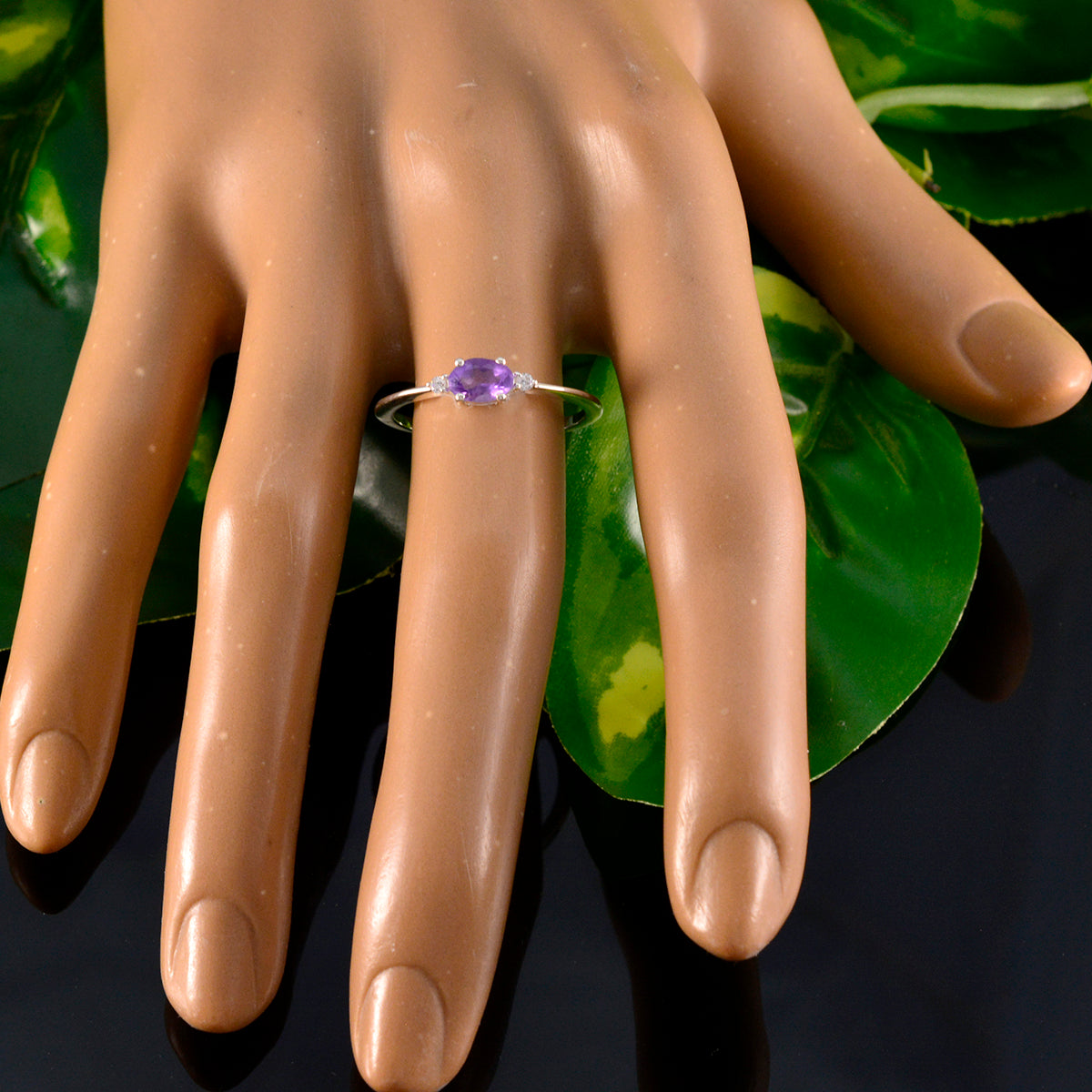 Ayaka Glamorous Purple Halo Ring