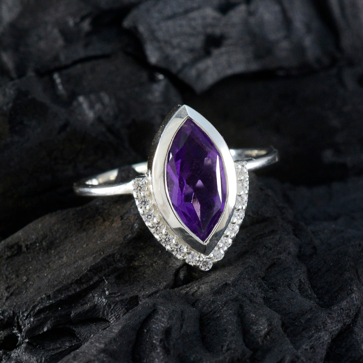 Putri Fairytale Purple Halo Ring
