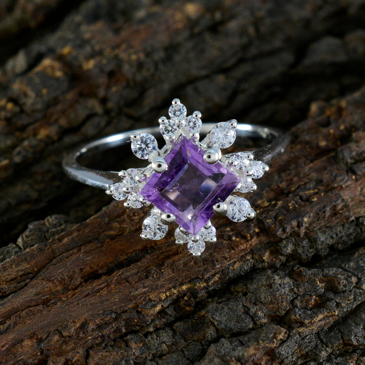 Hua Contemporary Purple Halo Ring