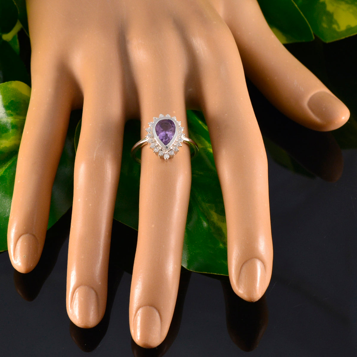 Mia Glamorous Purple Halo Ring