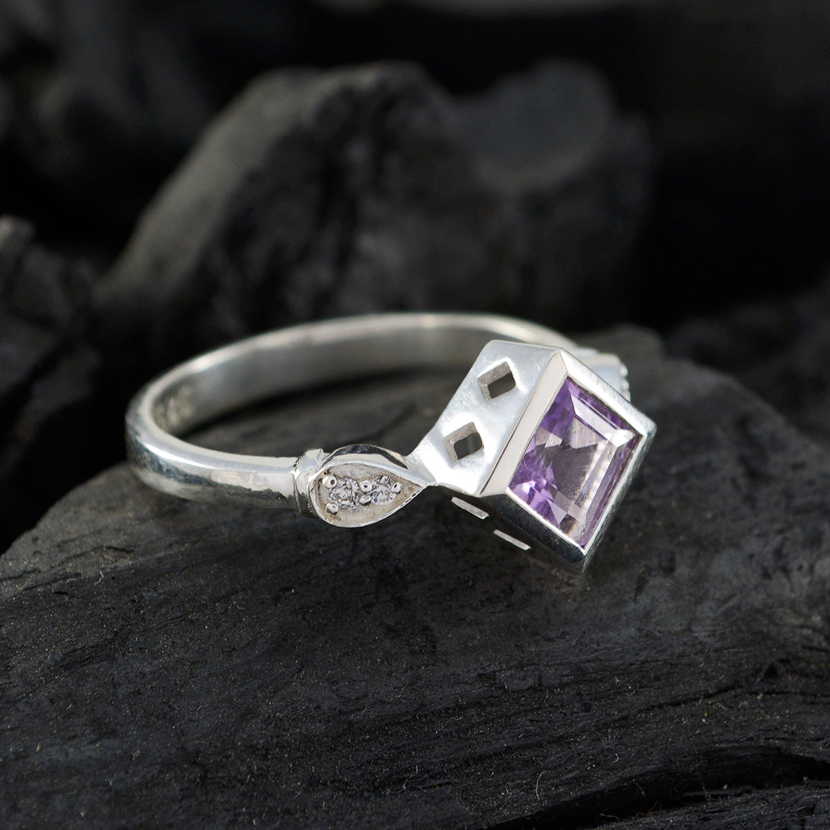Meera Artisan Purple Halo Ring