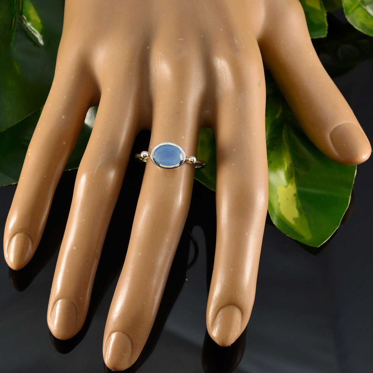 Xiu Modern Blue Solitaire Ring