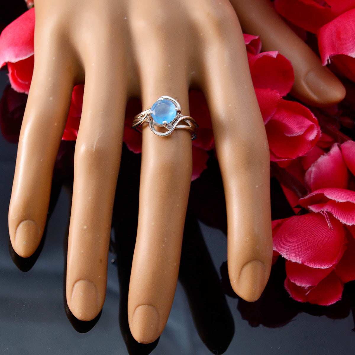 Eun-ji Romantic Blue Solitaire Ring