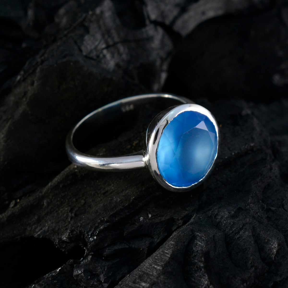 Ida Luxurious Blue Solitaire Ring
