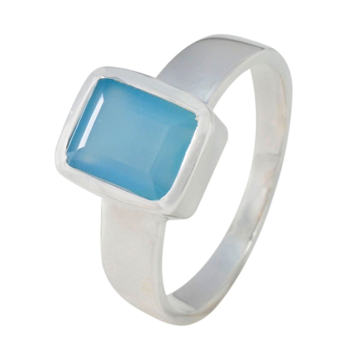 Isadora Trendy Blue Solitaire Ring