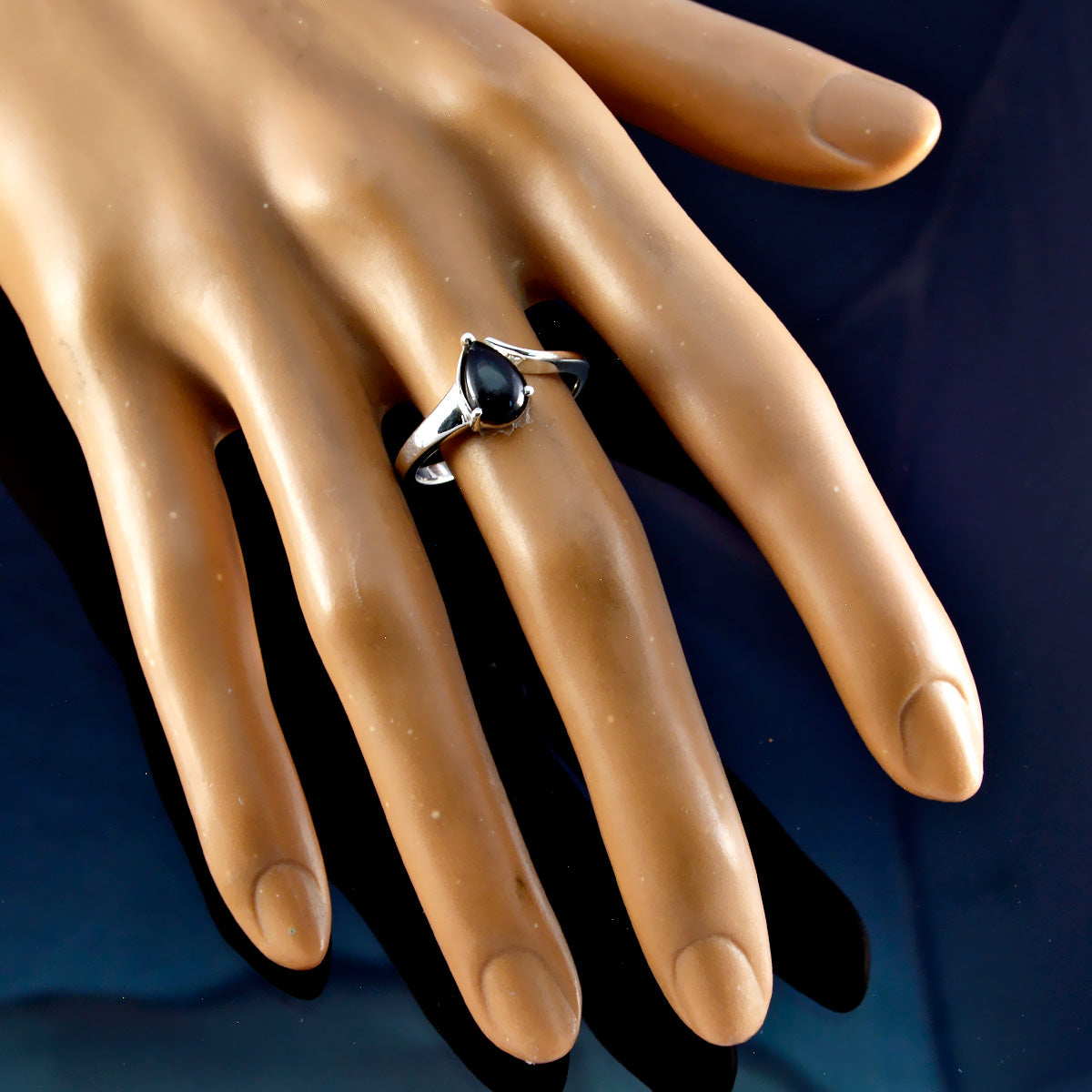 Naomi Romantic Black Solitaire Ring