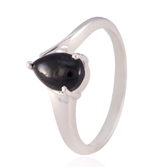 Naomi Romantic Black Solitaire Ring