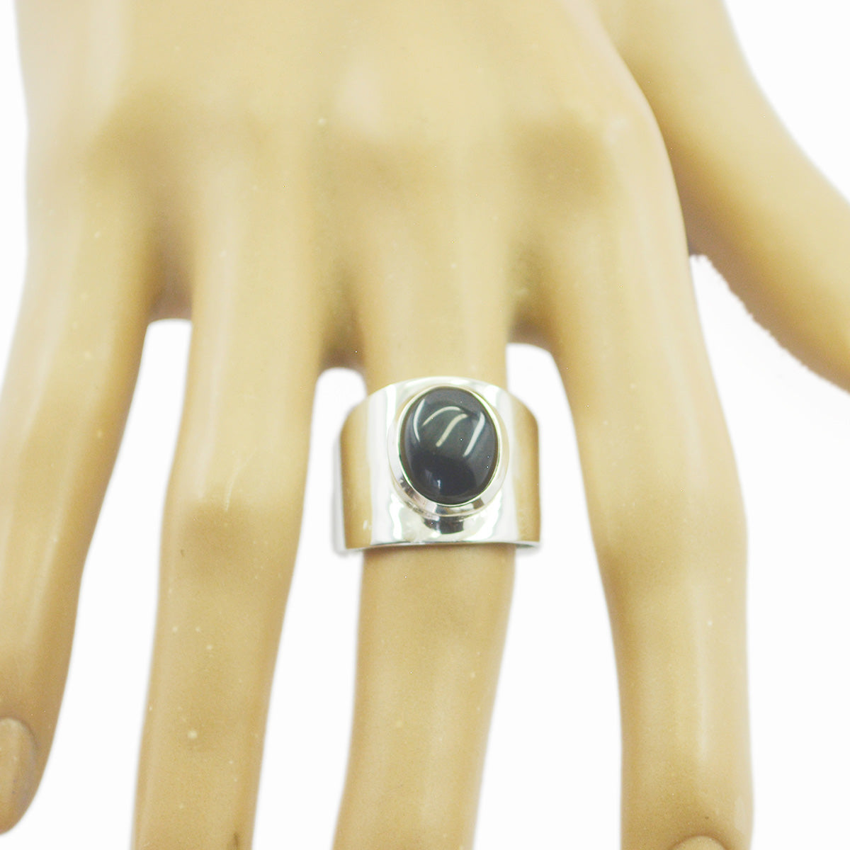 Dewi Armor Black Solitaire Ring