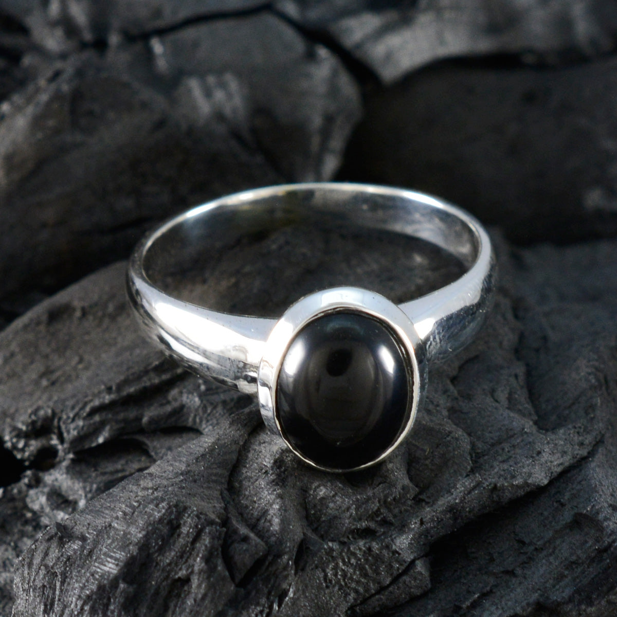Inès Fairytale Black Solitaire Ring