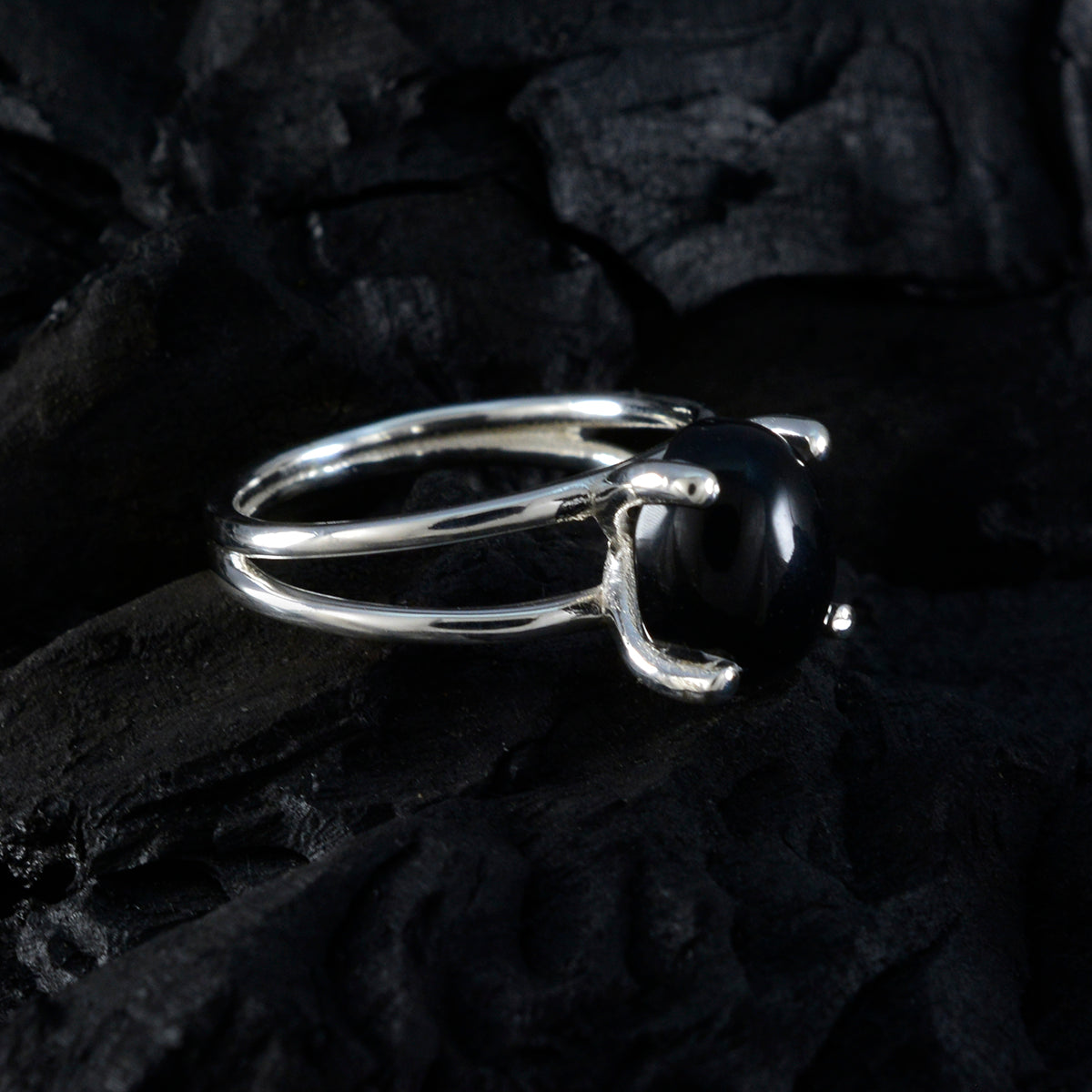 Eliza Abstract Black Solitaire Ring