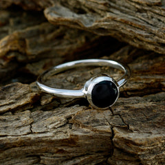 Aiko Feminine Black Solitaire Ring