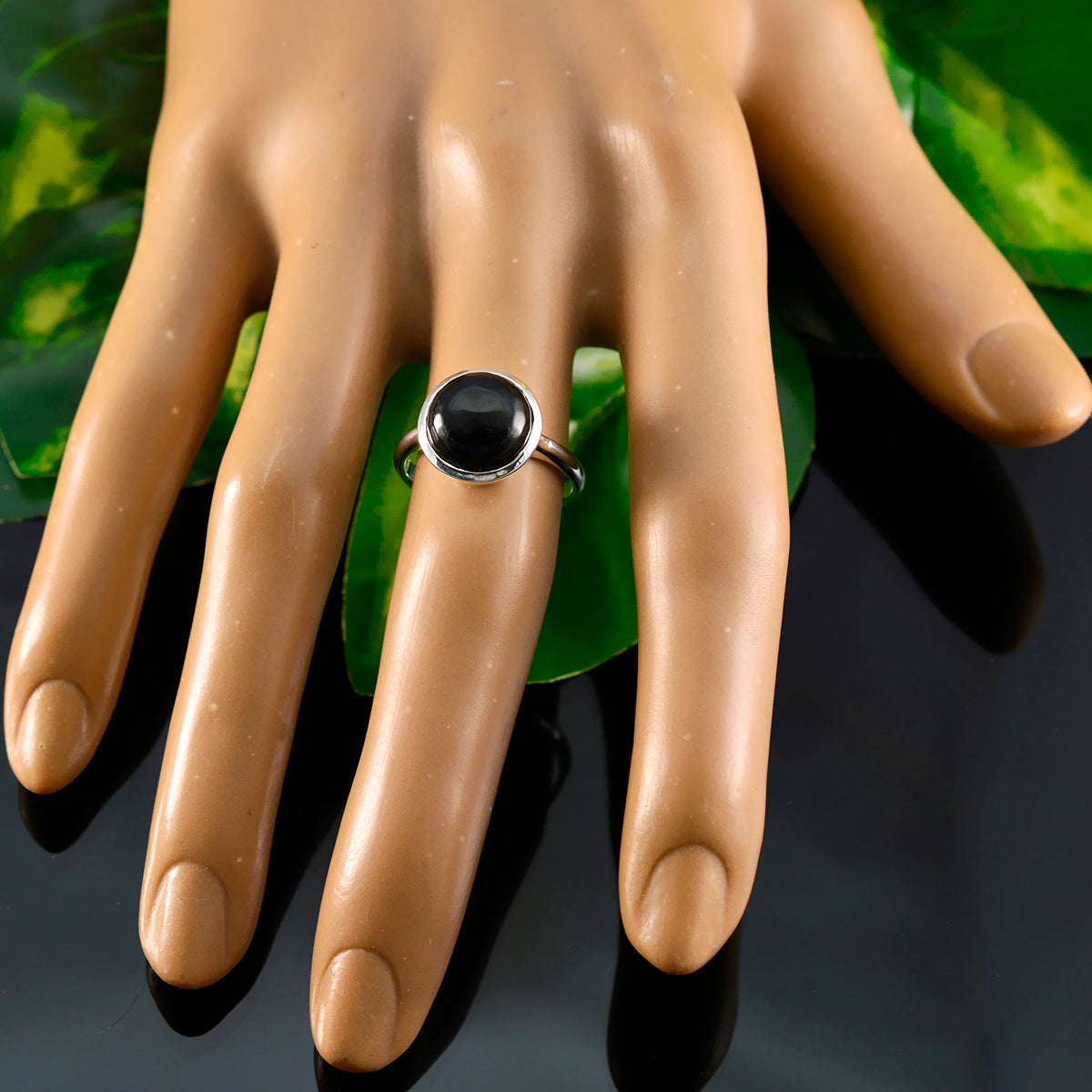 Kristine Glamorous Black Solitaire Ring