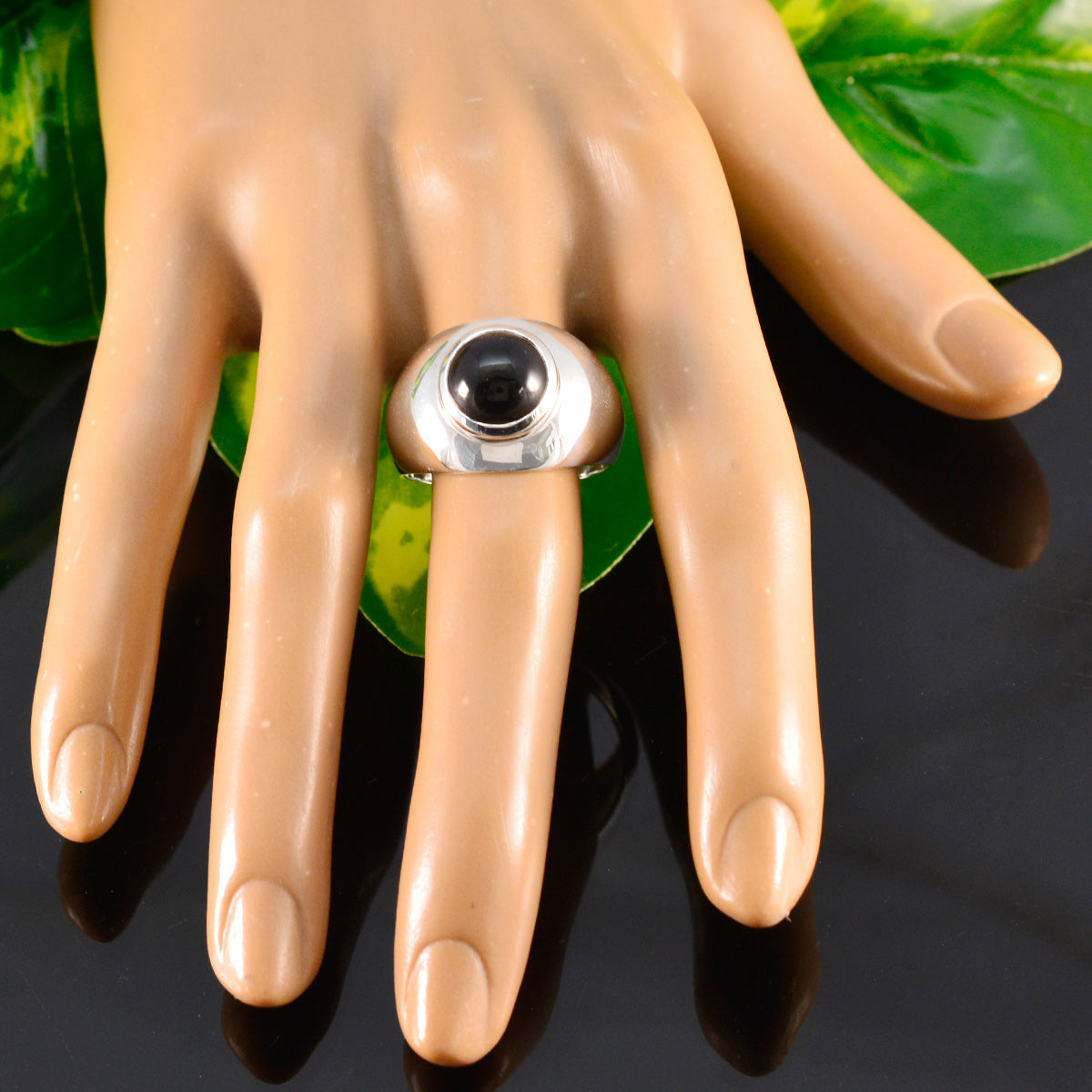 Araya Trendy Black Solitaire Ring