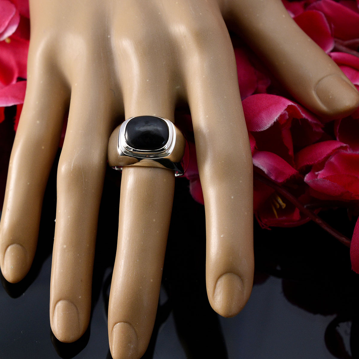 Tereza Abstract Black Solitaire Ring
