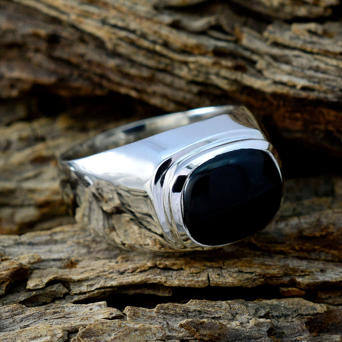 Tereza Abstract Black Solitaire Ring