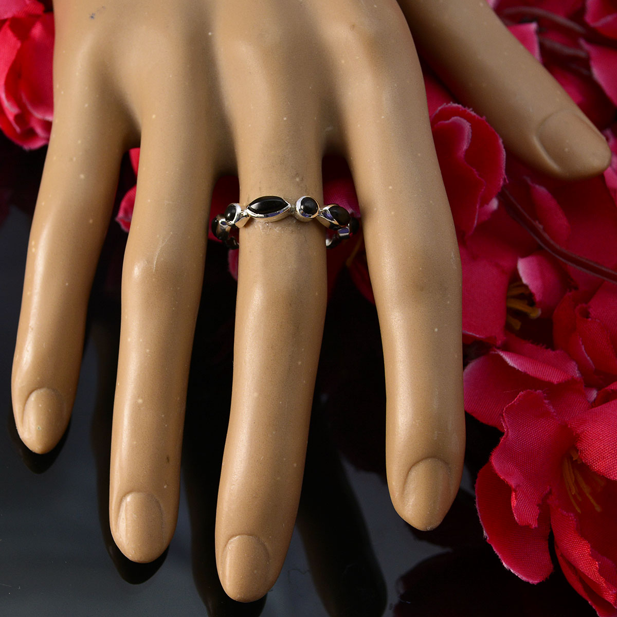 Yuki Eternity Black multiple Band