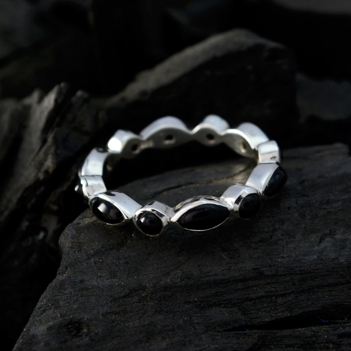Yuki Eternity Black multiple Band