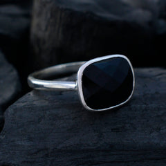 Saanvi Artisan Black Solitaire Ring