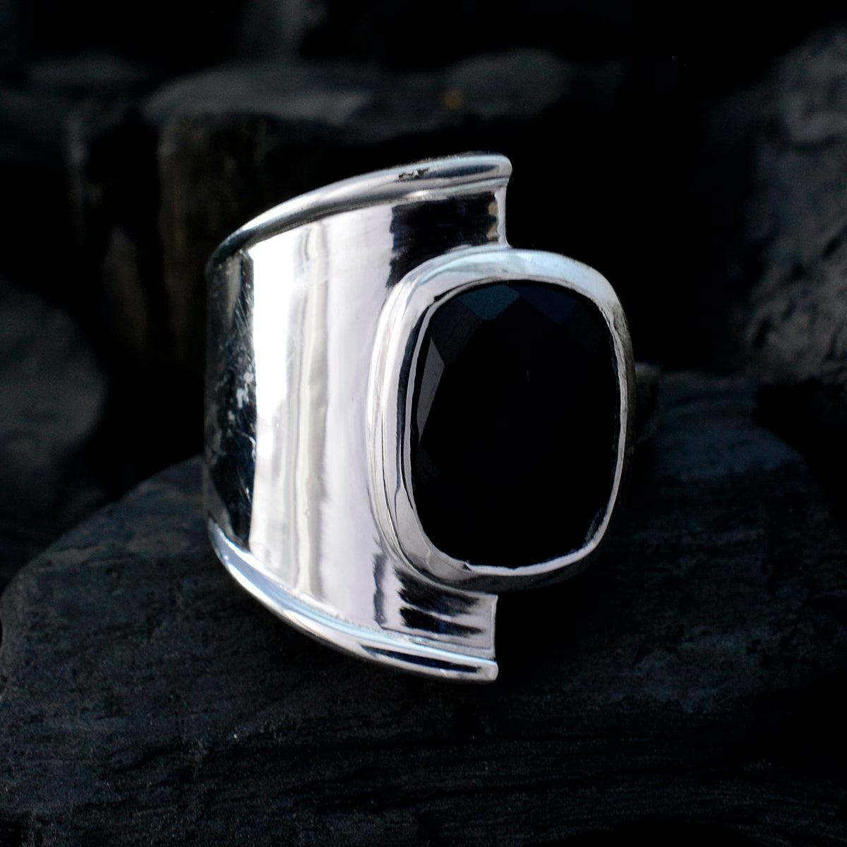 Angel Signet Black Solitaire Ring