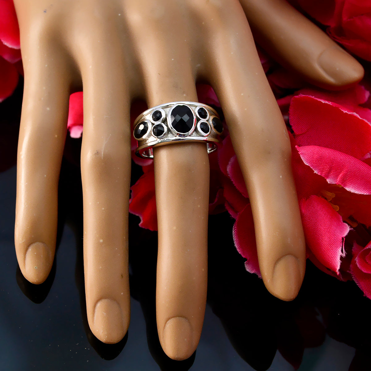 Isla Boho Black Hepta Ring