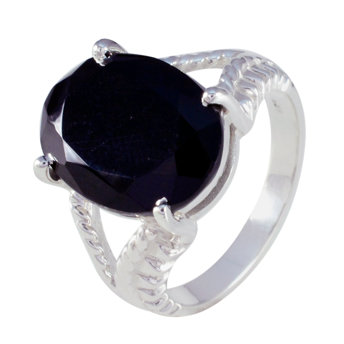 Scarlett Graceful Black Solitaire Ring