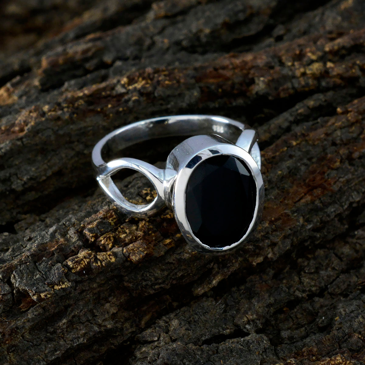 Sophia Contemporary Black Solitaire Ring
