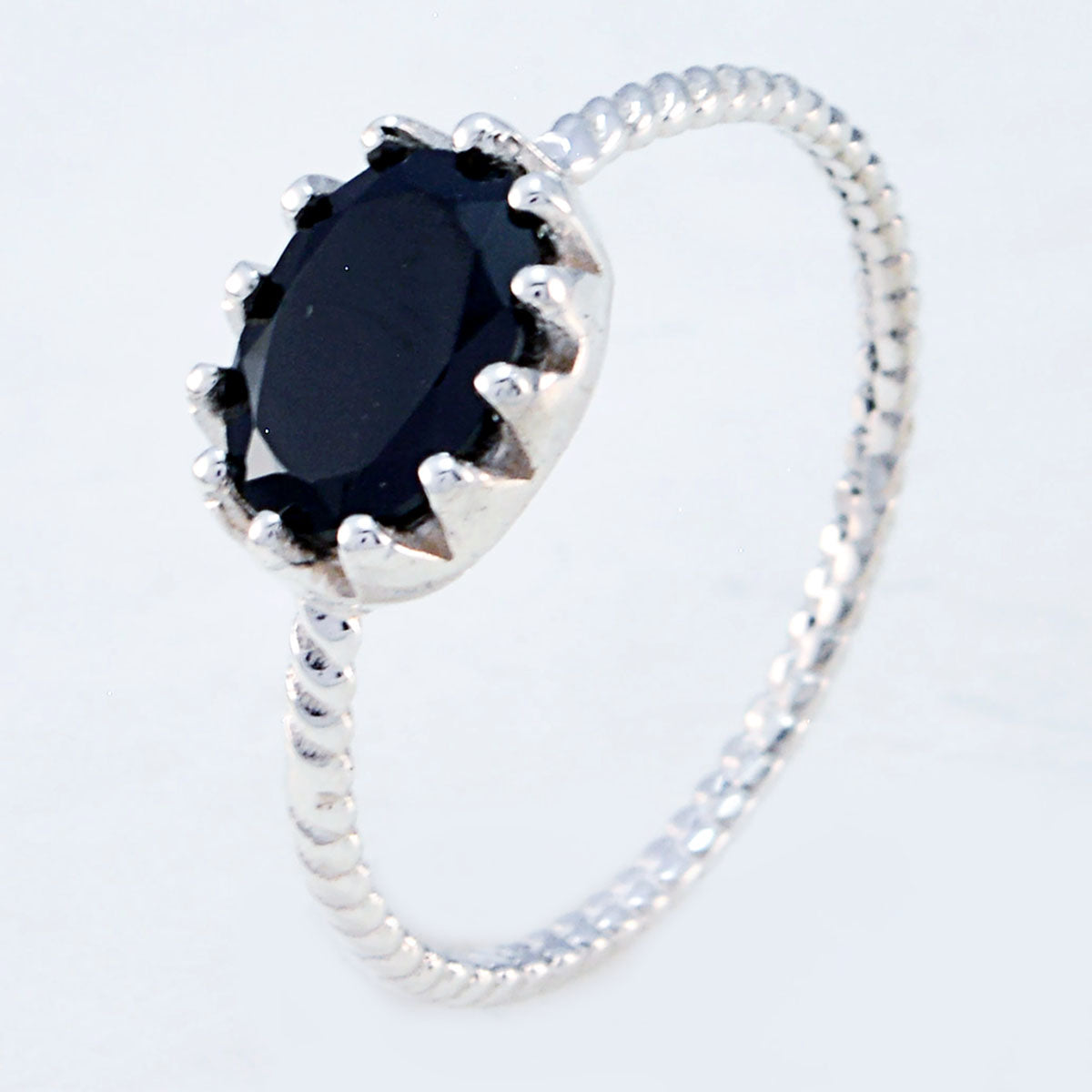 Xiu Twist Black Solitaire Ring