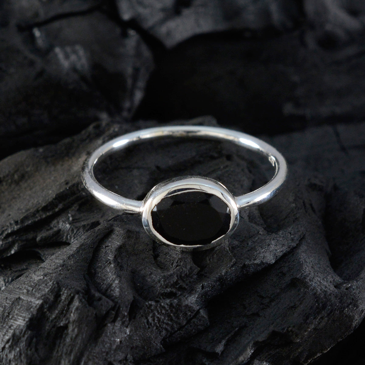 Rina Sophisticated Black Solitaire Ring