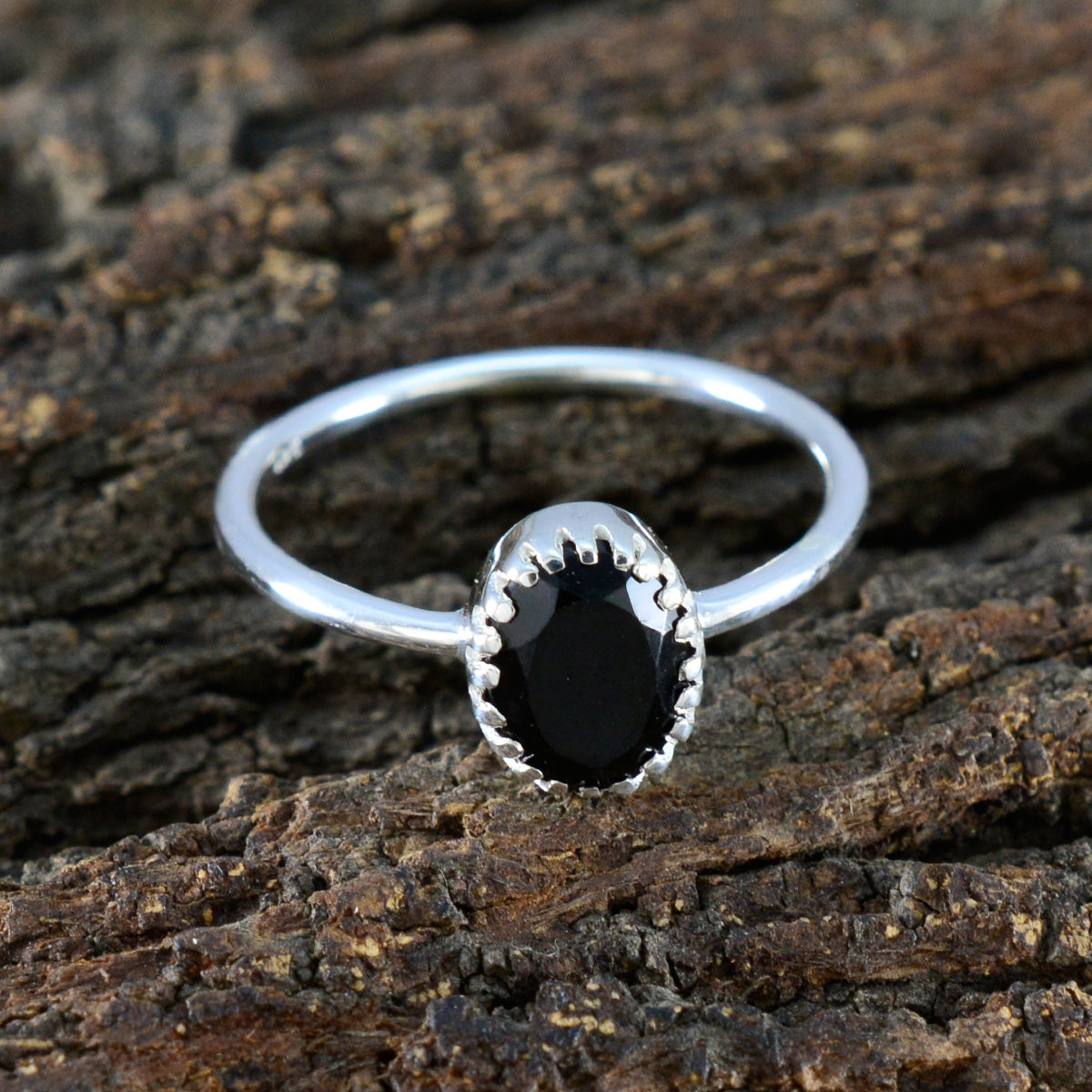 Lakshmi Luxurious Black Solitaire Ring