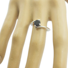 Ling Feminine Black Solitaire Ring