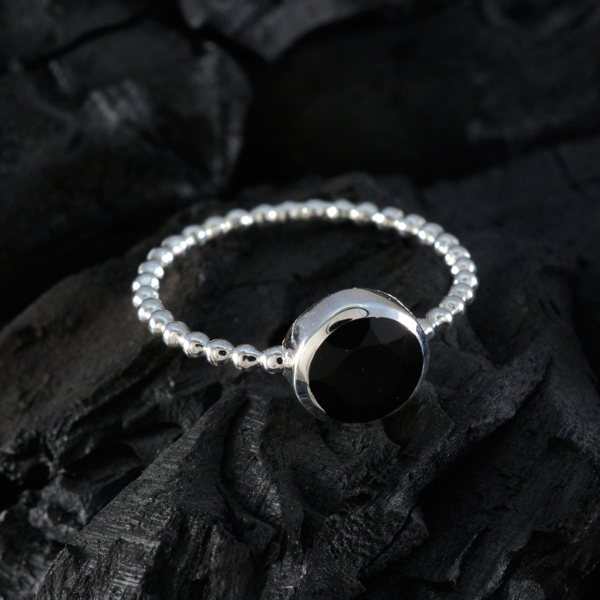 Hannah Twist Black Solitaire Ring