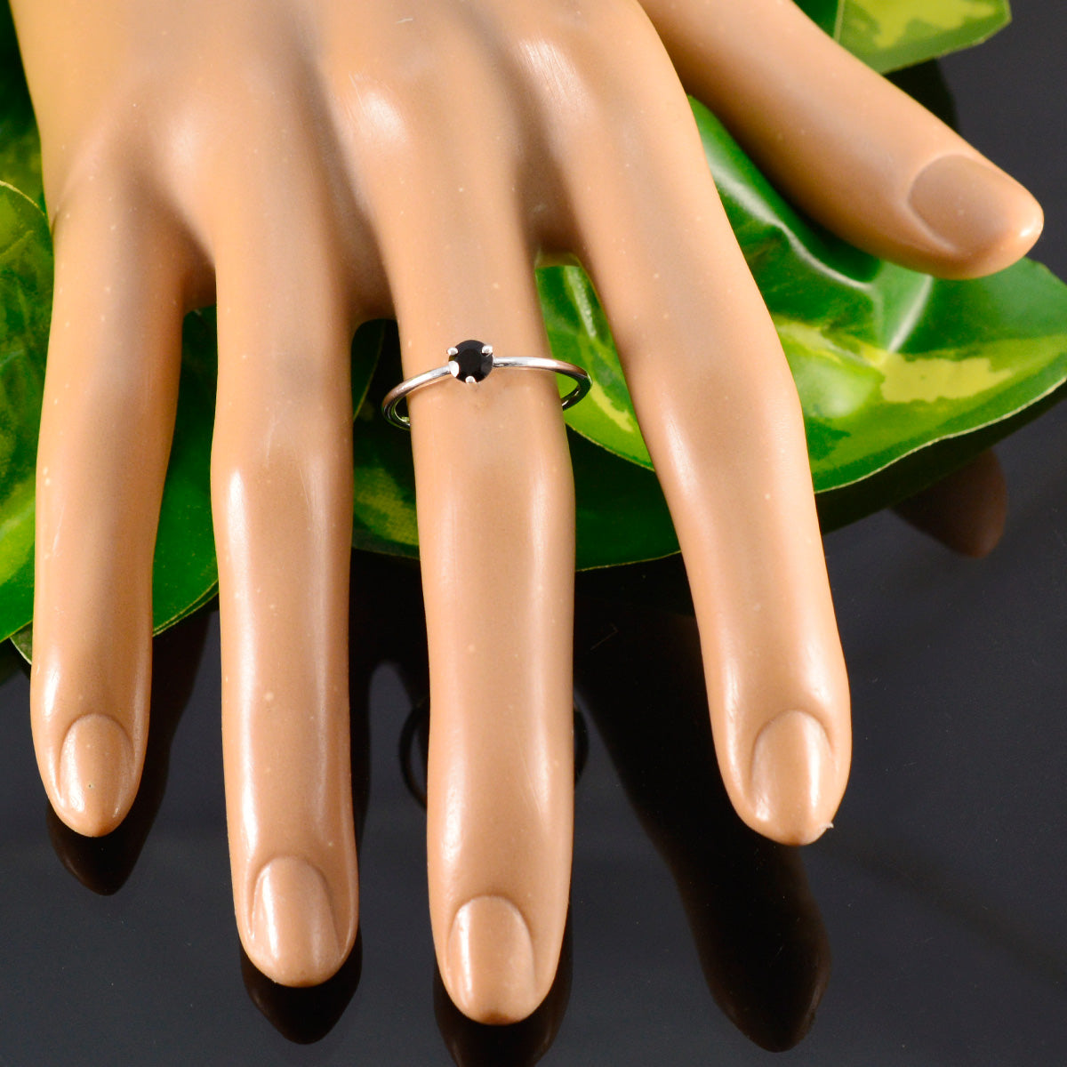 Ying valentine Black Solitaire Ring
