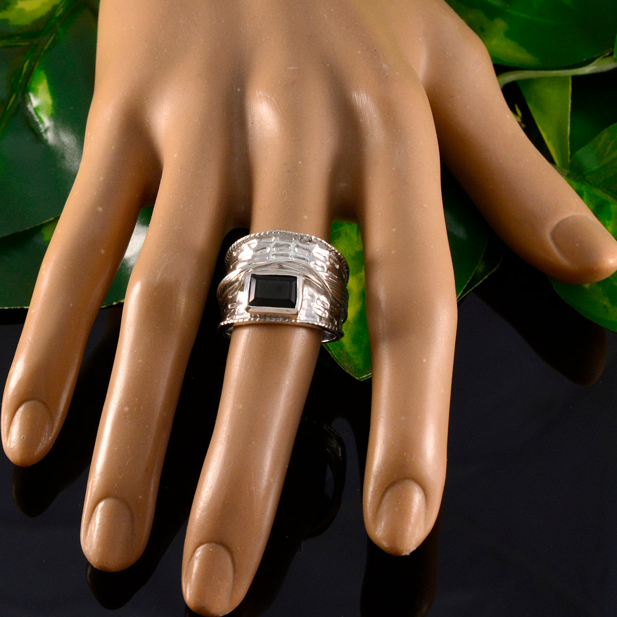 Sarah Victorian Black Solitaire Ring