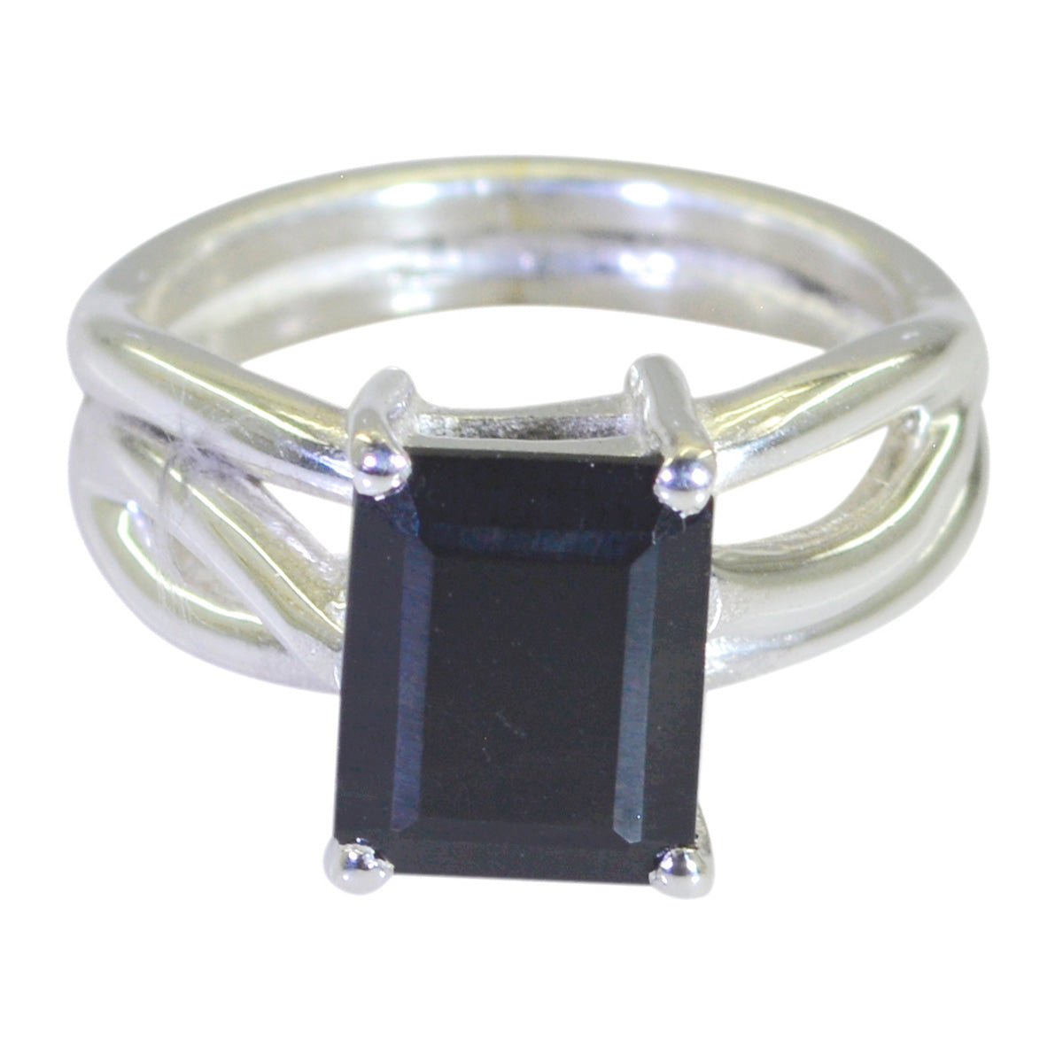 Saanvi Feminine Black Solitaire Ring