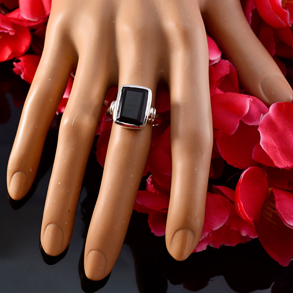 Lucy Signet Black Solitaire Ring