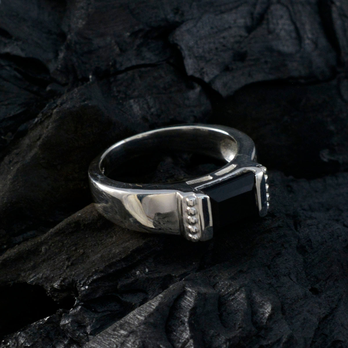 Meera Romantic Black Solitaire Ring
