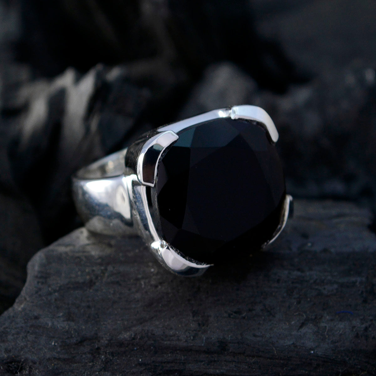 Victoria Signet Black Solitaire Ring