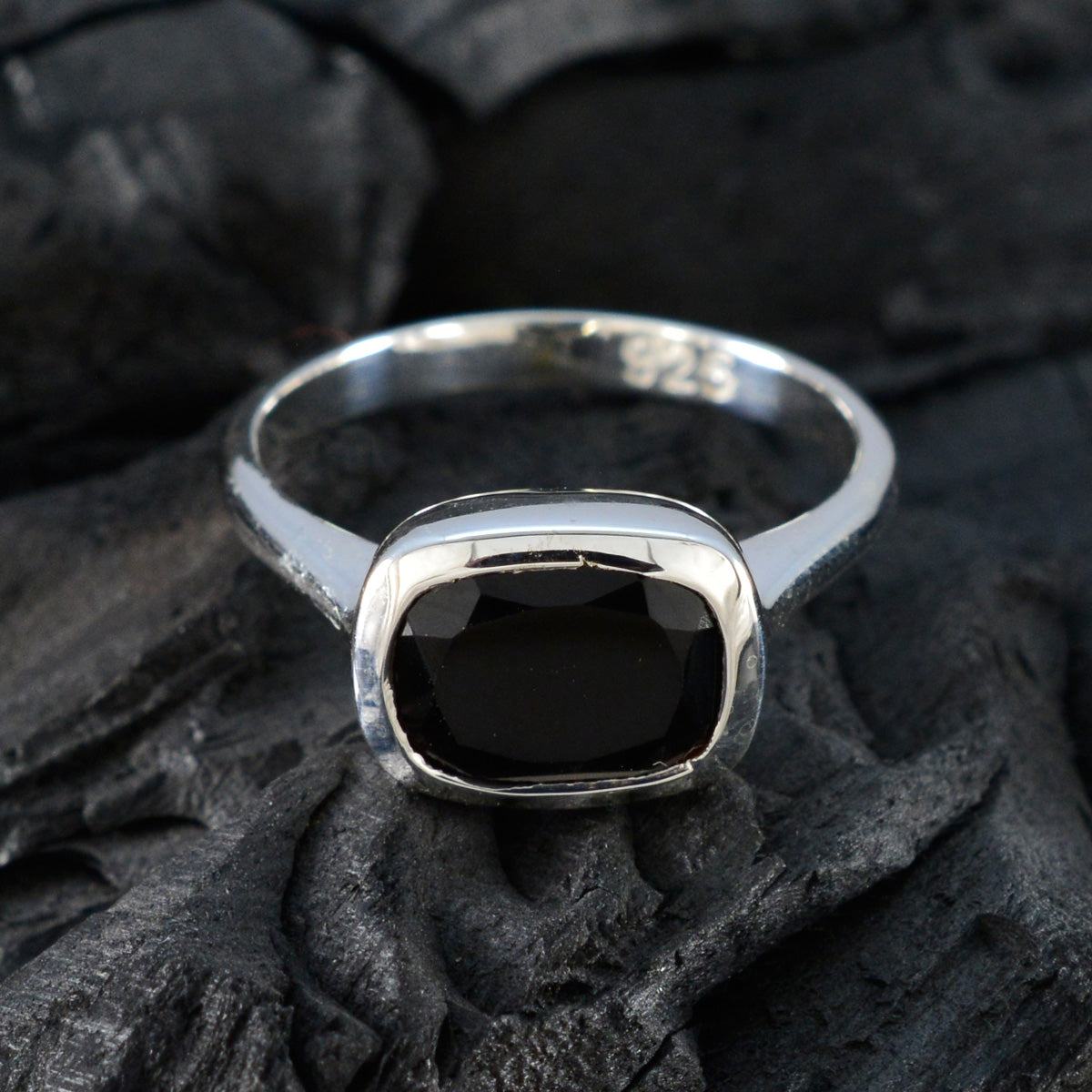 Layla Artisan Black Solitaire Ring