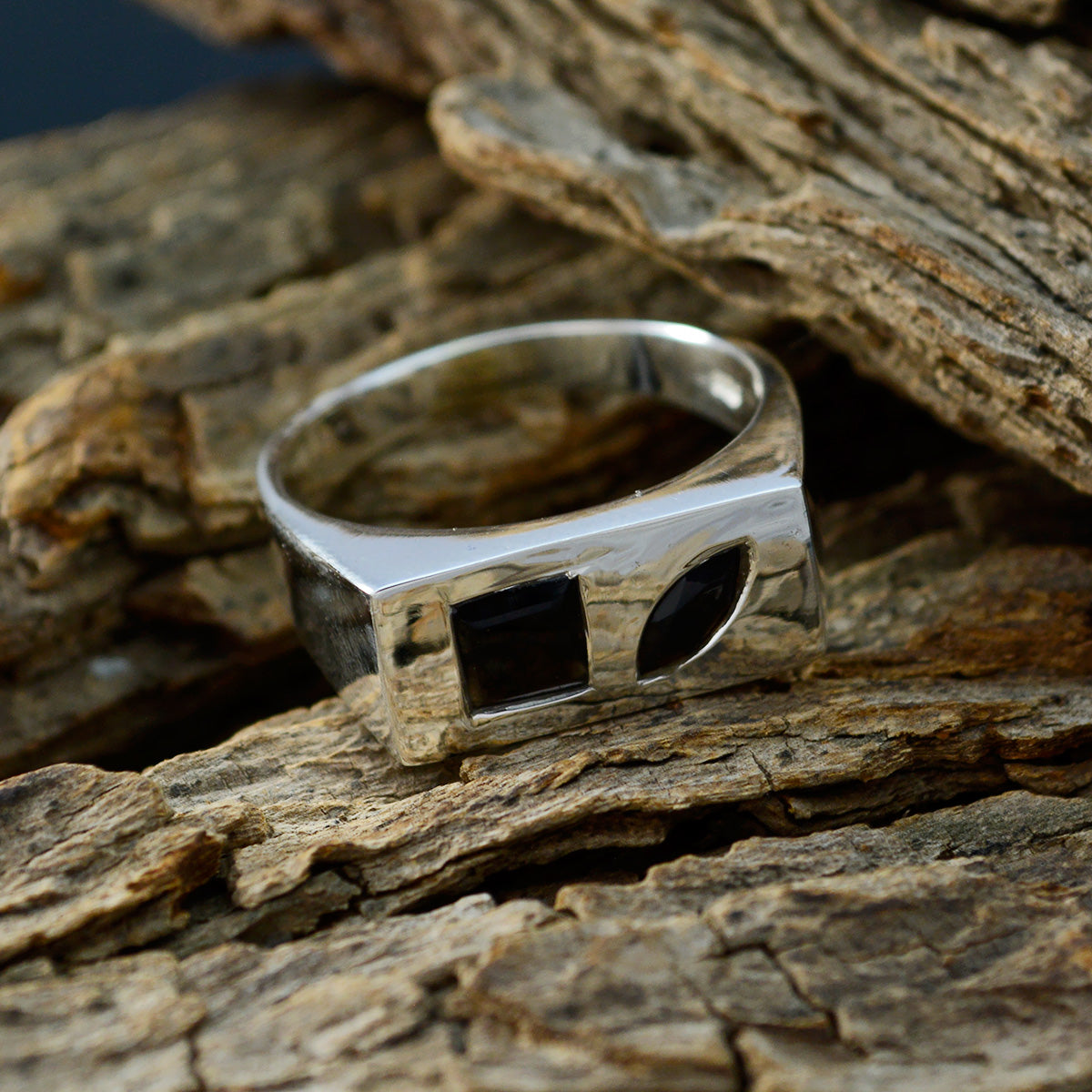 Violet Boho Black Toi et Moi Ring