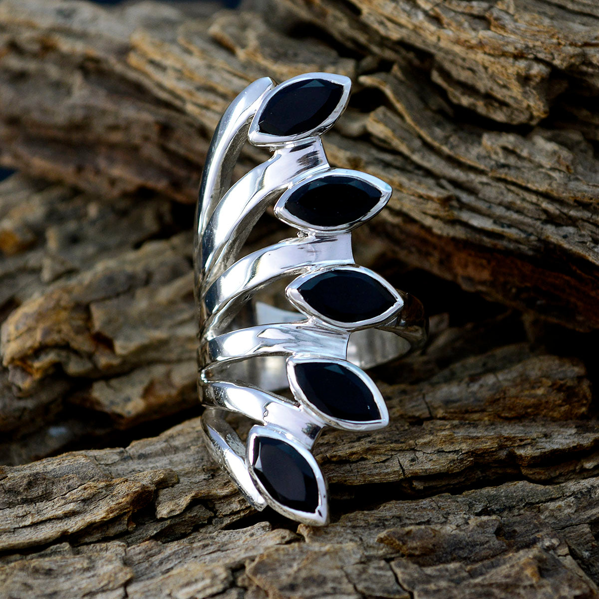 Grace Traditional Black Penta Ring