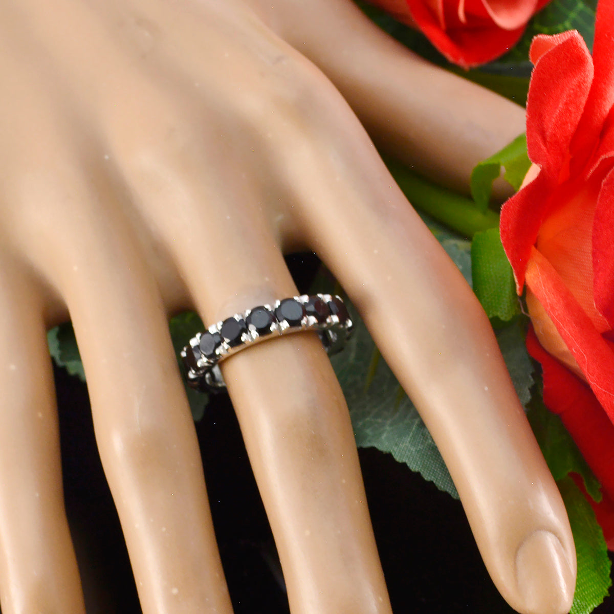 Seo-yeon Eternity Black multiple Band