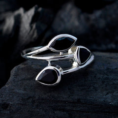Nia Romantic Black Trilogy Ring