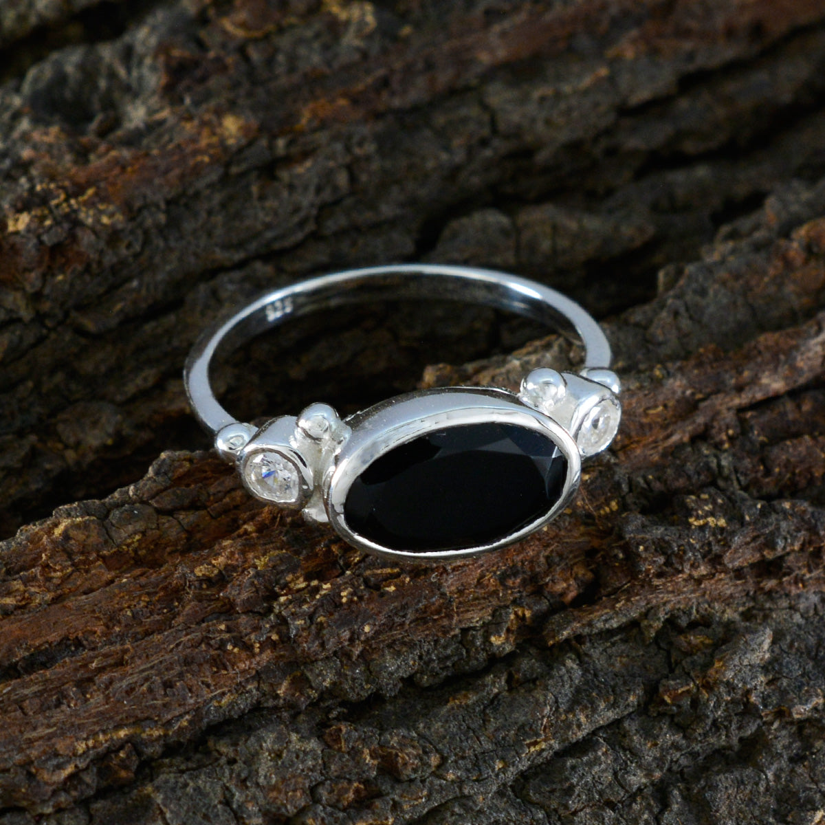 Natalie Trendy Black Trilogy Ring