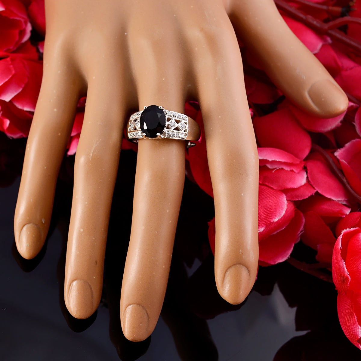 Mathilde Artisan Black Halo Ring