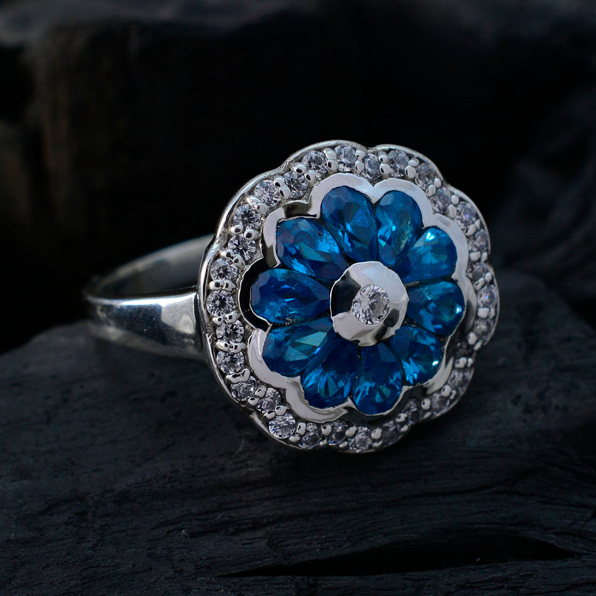 Noelia Modern Blue multiple Ring