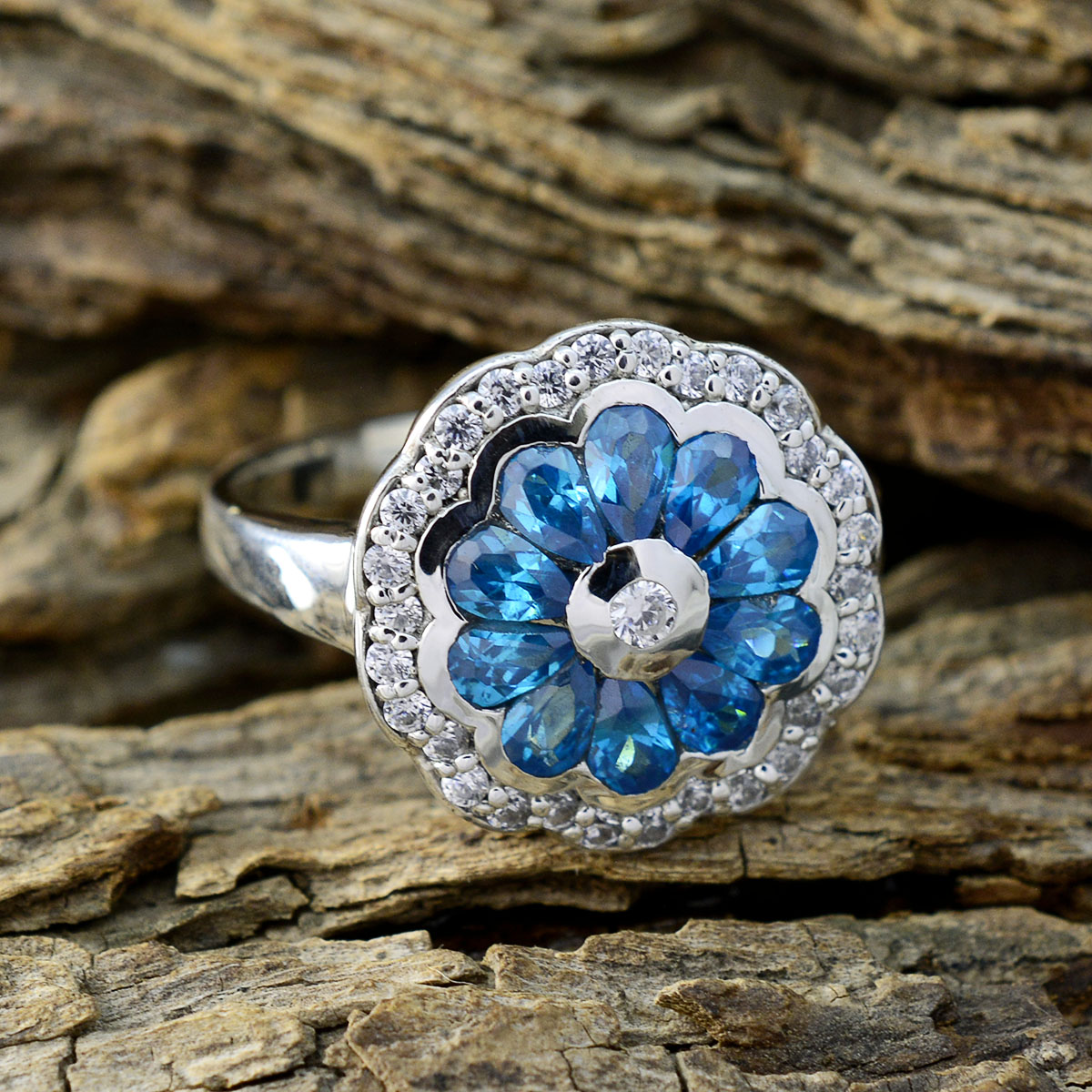 Noelia Modern Blue multiple Ring