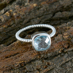 Araya Twist Blue Solitaire Ring
