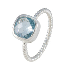 Araya Twist Blue Solitaire Ring