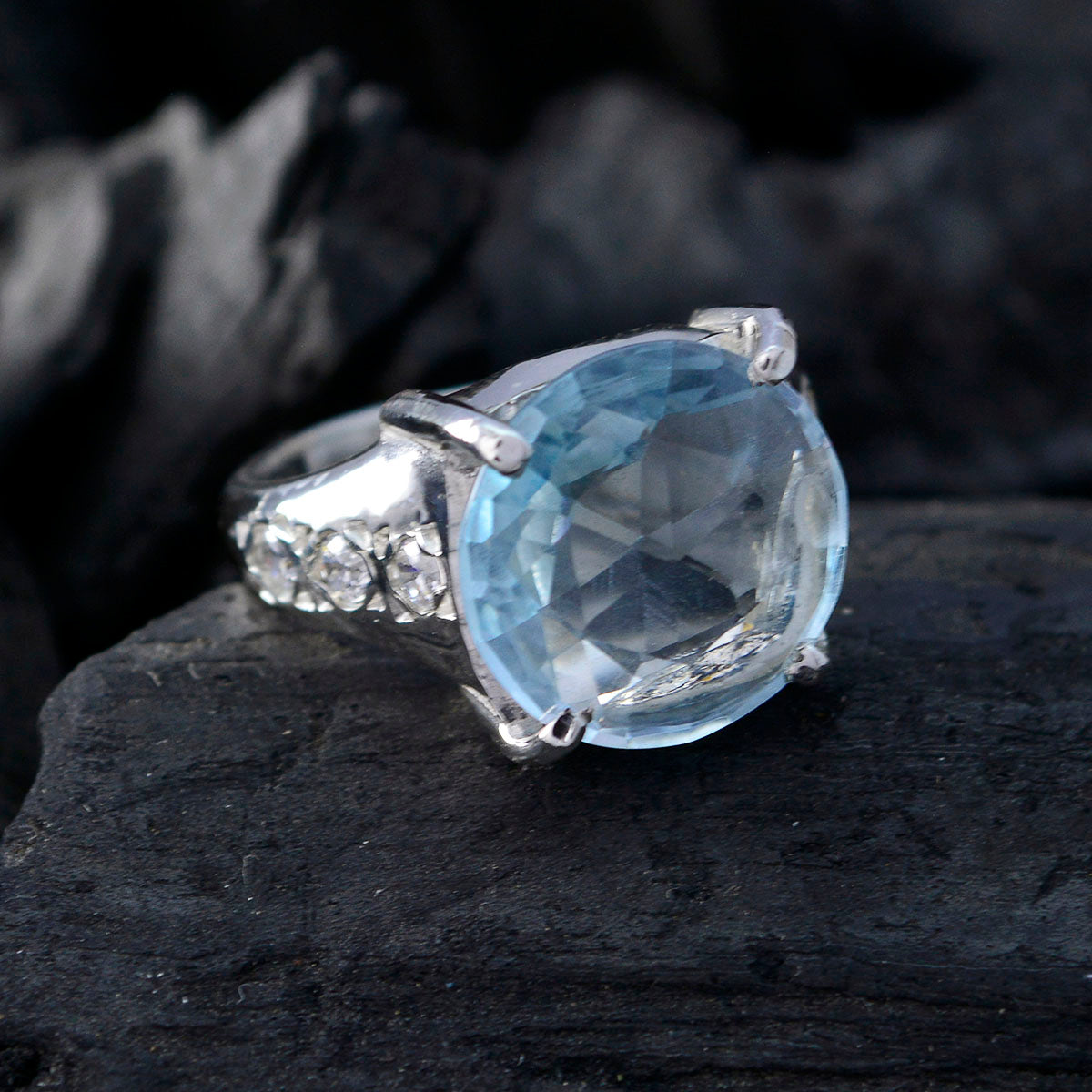 Laura Contemporary Blue Halo Ring