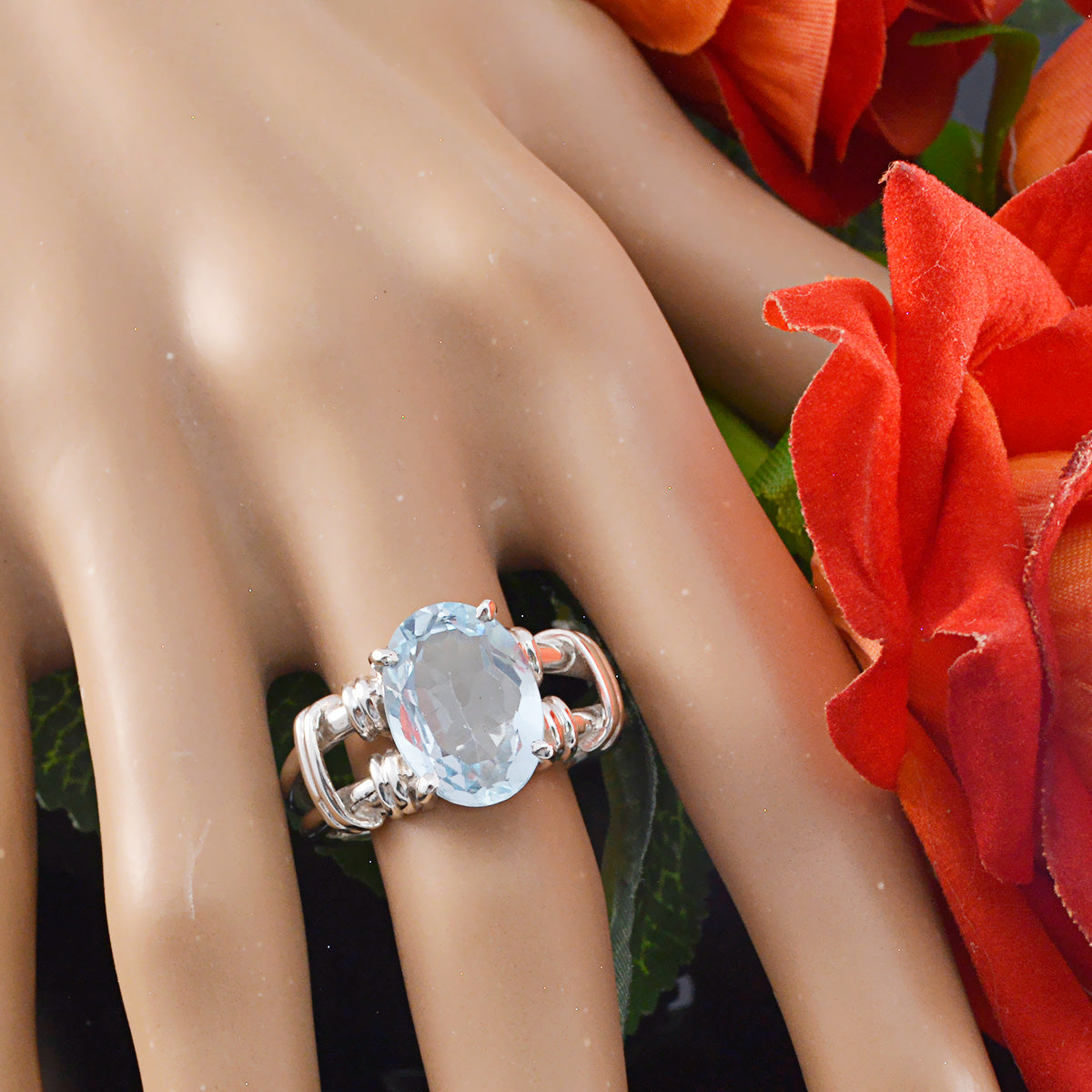 Ellie Rope-Wire Blue Solitaire Ring